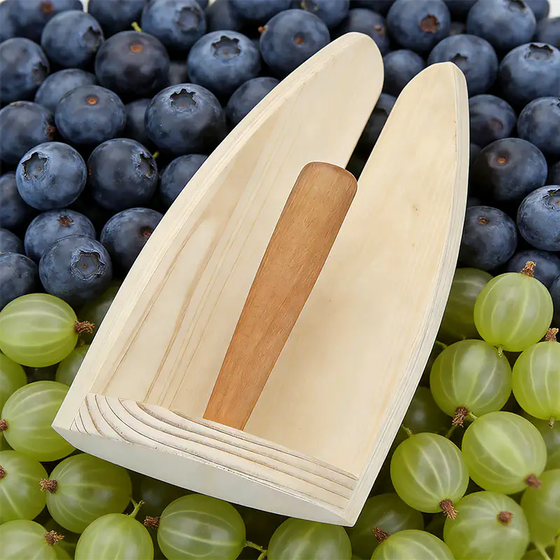 Gooseberry Picker - Custom OEM Pine Wood Fruit Harvest Picker Factory Photo | WOODMEMORY