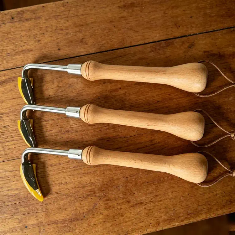 Garden Weeder - Custom OEM Wooden Handle Stainless Steel Garden Weeder Factory Photo | WOODMEMORY