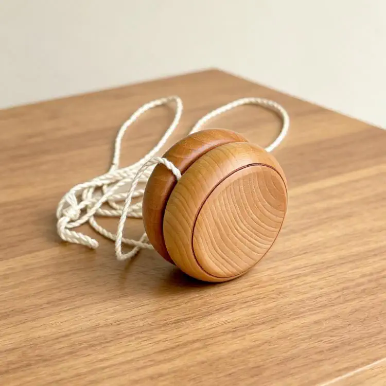 Wooden Yoyo - Custom OEM Unfinished Natural Wooden Kids DIY Yoyo Toy Factory Photo | WOODMEMORY